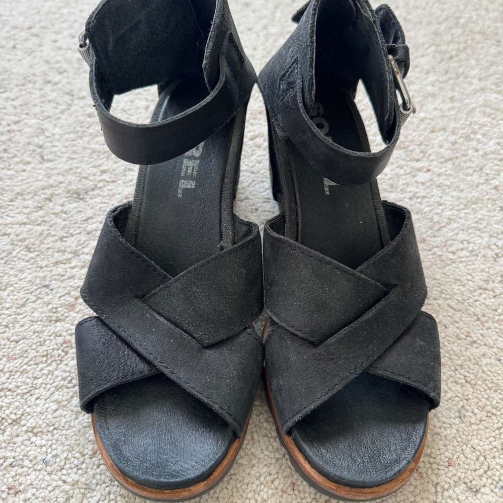 Sorel Joanie II Sandals wedges Black size 8